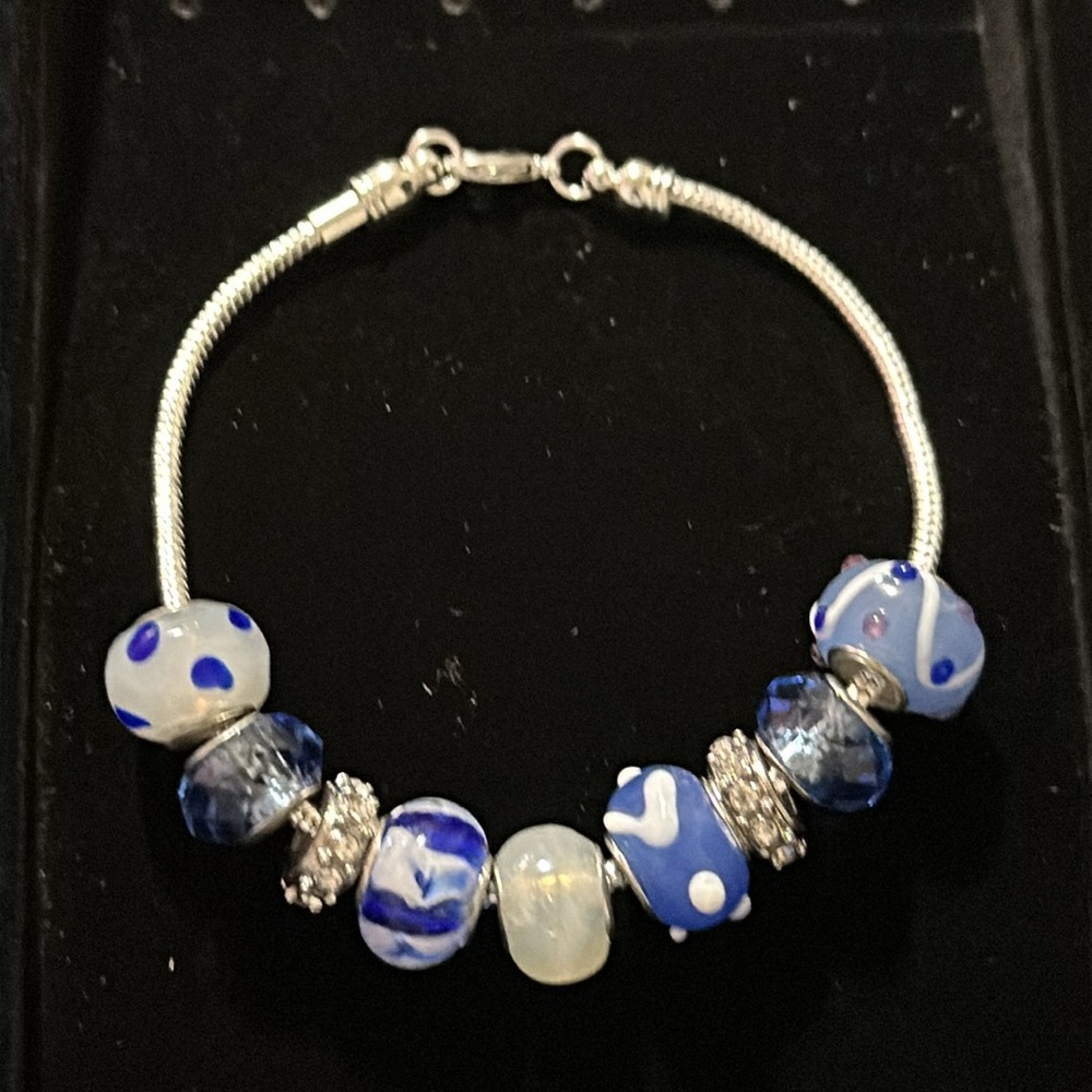 NWOT- Fashion Charm Bracelet / Silver & Blue